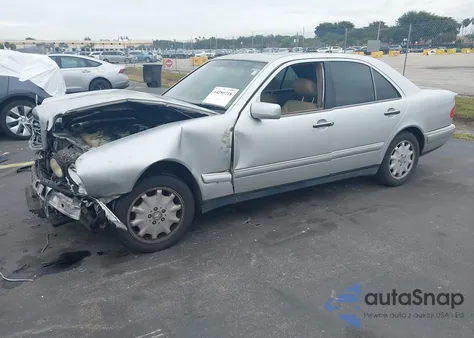 1998 Mercedes-Benz E 300 Diesel z USA, uszkodzony, nr VIN WDBJF25F1WA479655